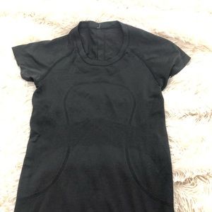 Lululemon Black workout Tee
